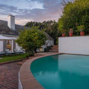 Фотографии гостевого дома 
            Manor on the Bay