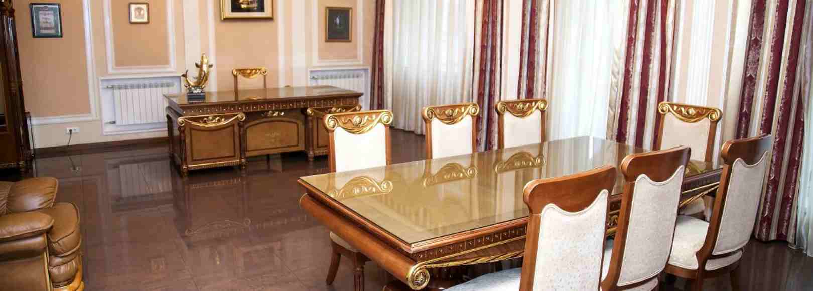 Фотография комнаты для переговоров Маяк