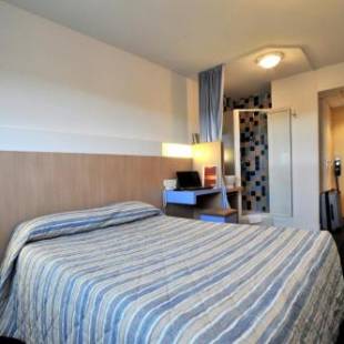 Фотографии гостиницы 
            The Originals Access, Hôtel Millau Sud (P'tit Dej-Hotel)