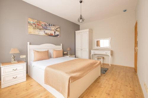 Фотография апарт отеля Old Town Deluxe Flats