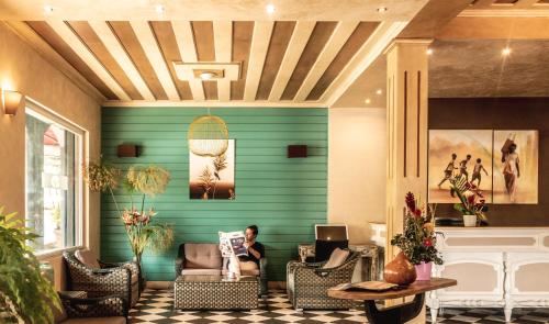 Фотография гостиницы Sud Hôtel