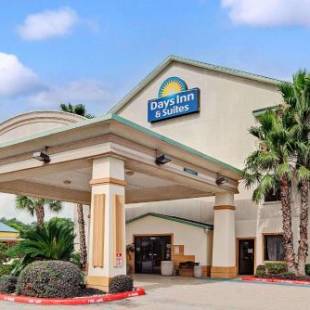 Фотографии гостиницы 
            Days Inn & Suites by Wyndham Houston North/Aldine