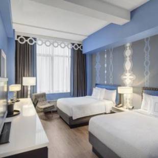 Фотографии гостиницы
Fairfield Inn and Suites Chicago Downtown/ Magnificent Mile