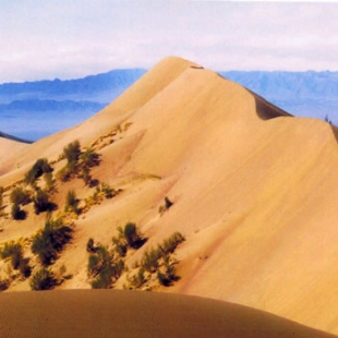 Фотография достопримечательности Достопримечательность Поющий бархан