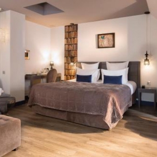 Фотография гостиницы Hotel Mademoiselle