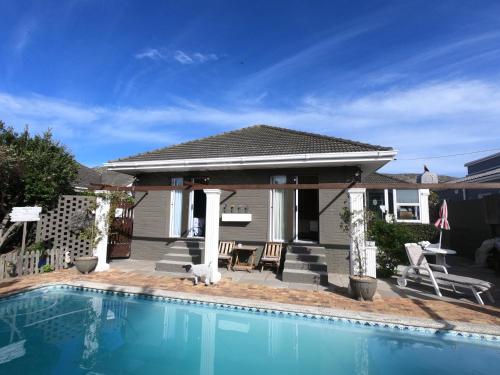 Фотография мини отеля Leo's Den