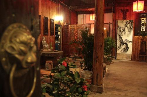 Фотография мини отеля Old Street Courtyard (Free Pick up Service)