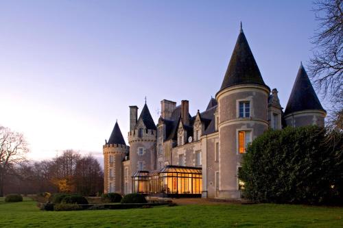 Фотография гостиницы Hôtel Chateau Golf des Sept Tours by Popinns