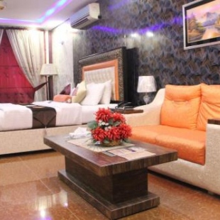 Фотография гостиницы Hotel The Leschanze