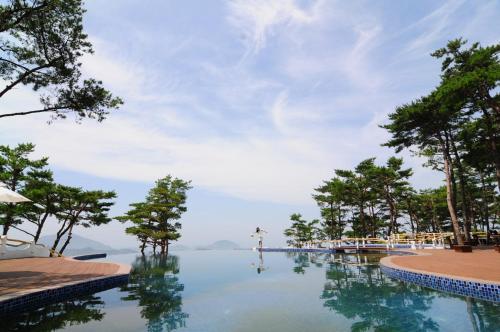 Фотографии гостиницы 
            Club ES Tongyeong Resort
