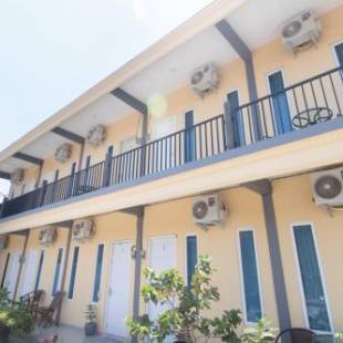 Фотографии гостевого дома
RedDoorz Syariah At Winong Nganjuk