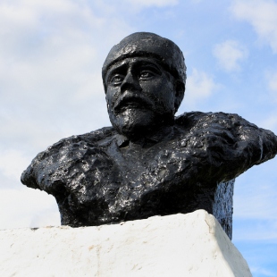 Фотография памятника Памятник Д. Н. Мамину-Сибиряку