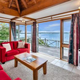 Фотография гостевого дома Te Maiki Retreat - Russell Holiday Home