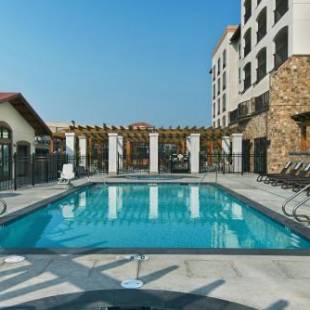 Фотографии гостиницы
Oxford Suites Sonoma - Rohnert Park