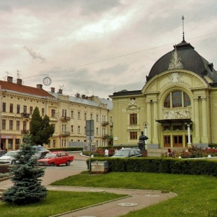 Фотография театра Академический музыкально-драматический театр им. О. Кобылянской