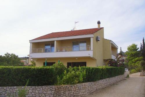 Фотография гостевого дома Apartments by the sea Vinisce, Trogir - 5229