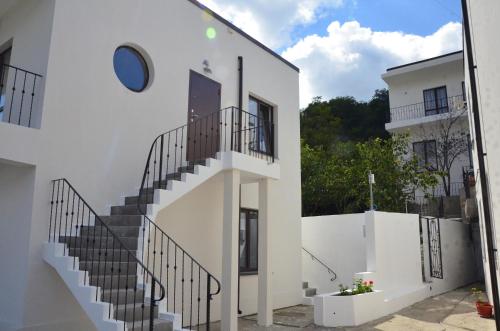 Фотография гостевого дома Белый дом