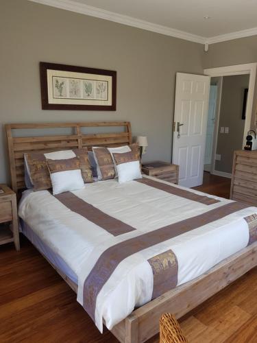 Фотографии мини отеля
Cranberry cottage studio