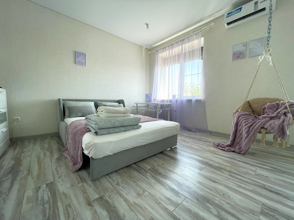 Фотография квартиры Апартаменты Атмосферная студия с качелями Приморский район