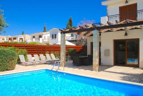 Фотография гостевого дома 3 bedroom Villa Athina with private pool and golf views, Aphrodite Hills Resort