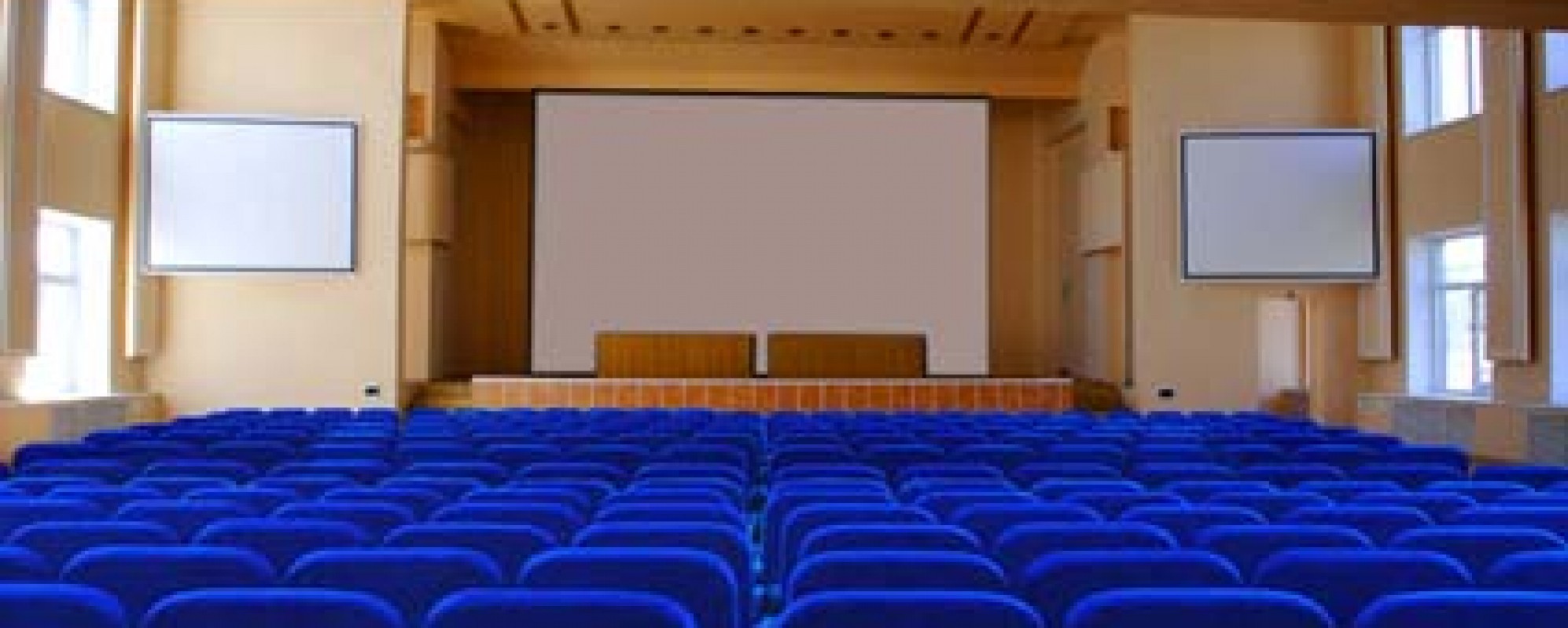 Фотографии конференц-зала Десна на 200 мест