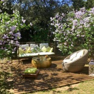 Фотографии мини отеля
Longo Maï