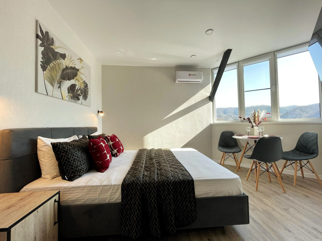 Фотография квартиры Апартаменты с видом на горы в 3х минутах от моря