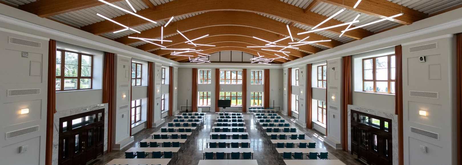 Фотография конференц-зала Конгресс-Холл