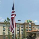 Фотография гостиницы Holiday Inn Express & Suites - Cleveland Northwest, an IHG Hotel