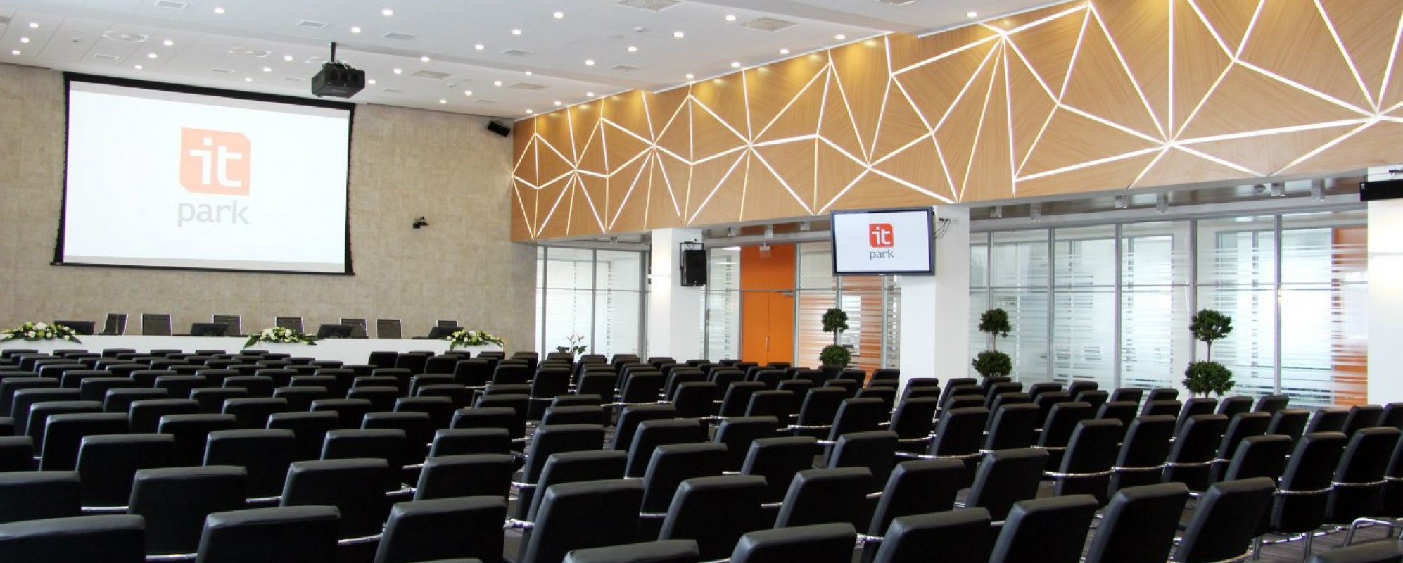 Фотографии конференц-зала Конференц-зал ИТ-парк