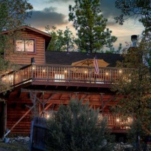 Фотография гостевого дома Bearpaw Lodge - 1748 by Big Bear Vacations