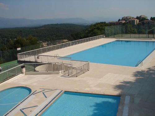 Фотография гостевого дома Tranquil Holiday Home in Mougins with Swimming Pool