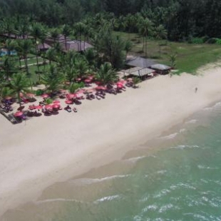 Фотография гостиницы Andamania Beach Resort, Khaolak - SHA plus