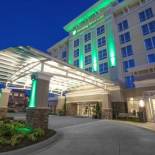 Фотография гостиницы Holiday Inn and Suites East Peoria, an IHG Hotel
