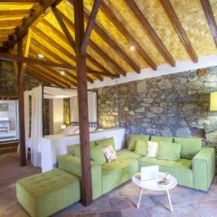 Фотографии мини отеля
Lyhnos