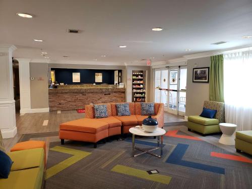 Фотография гостиницы Sleep Inn & Suites Columbus-Fort Benning Area