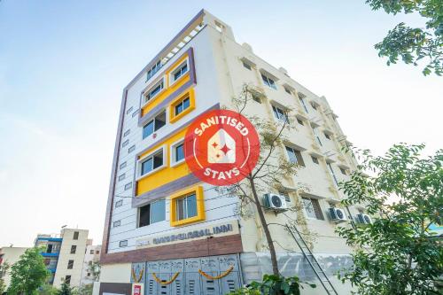 Фотография гостиницы OYO 28119 Omkar Global Inn