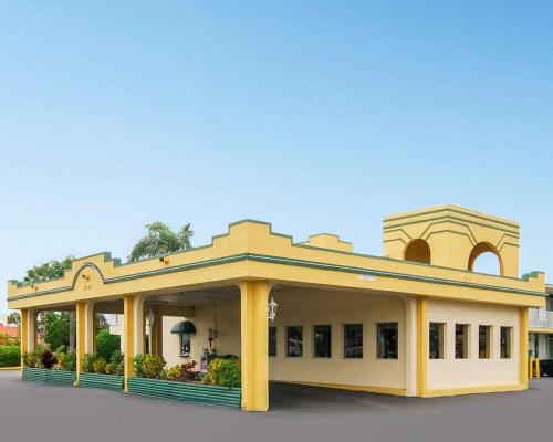Фотография гостиницы Quality Inn Bradenton - Sarasota North