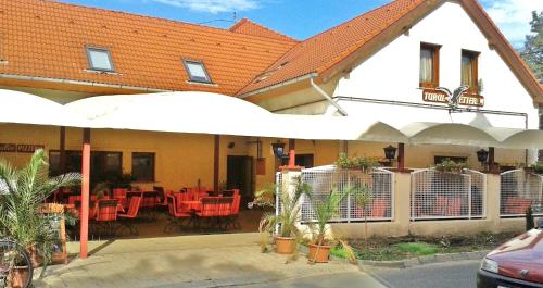 Фотография гостевого дома Turul Étterem és Panzió