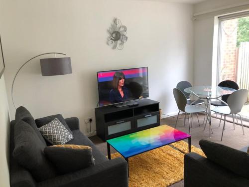 Фотография гостевого дома Birmingham Contractor Stays, 4 Bed house for HS2 Contractors Accommodation