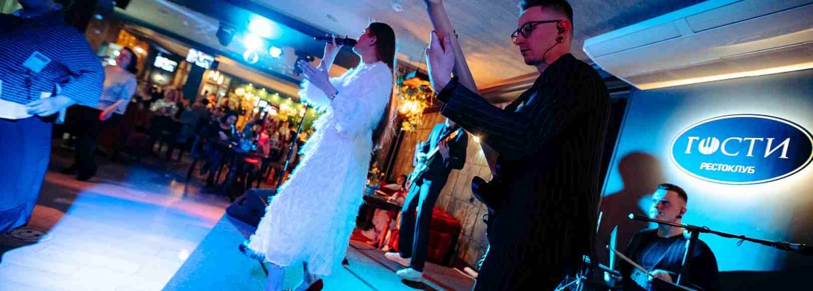 Фотография банкетного зала Зал ресторана Гости