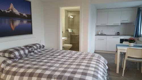 Фотография гостевого дома Lake View Private Studio