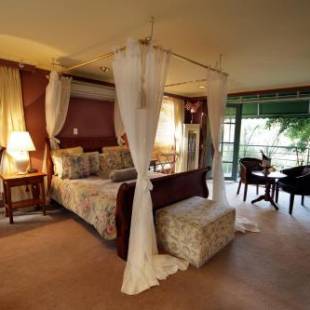 Фотографии гостиницы 
            The Castle - Villa by the Sea