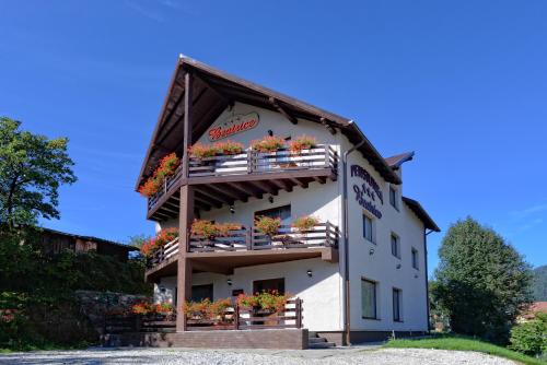 Фотографии гостевого дома
Pensiunea Beatrice