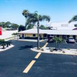 Фотография мотеля Deluxe Inn - Sarasota