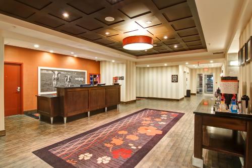 Фотография гостиницы Hampton Inn & Suites Red Deer