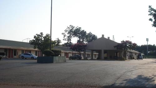 Фотография гостиницы OYO Hotel Brookhaven MS - I-55