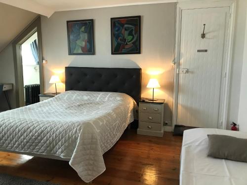 Фотографии мини отеля
Abri du Passant