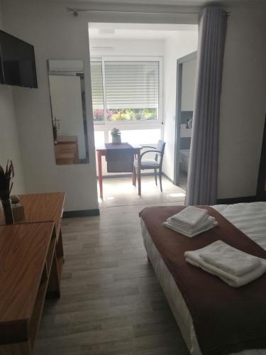 Фотографии гостиницы
La Canotte