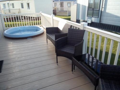 Фотография базы отдыха Premium Accomodation with Hot Tub, Tattershall Lakes Country Park